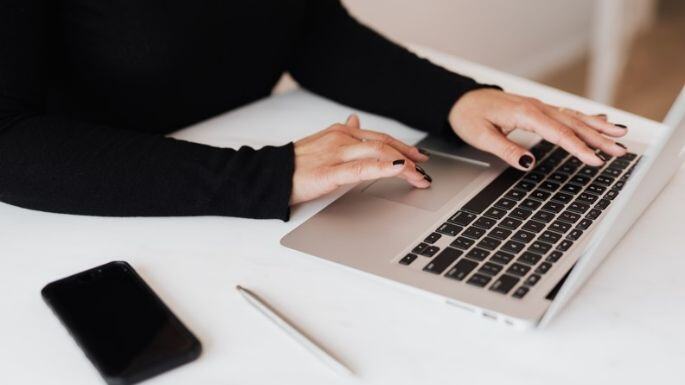 Economía: mujeres generan más ingresos cuando lideran o crean una empresa Fintech.